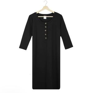 Everyday nursing dress.